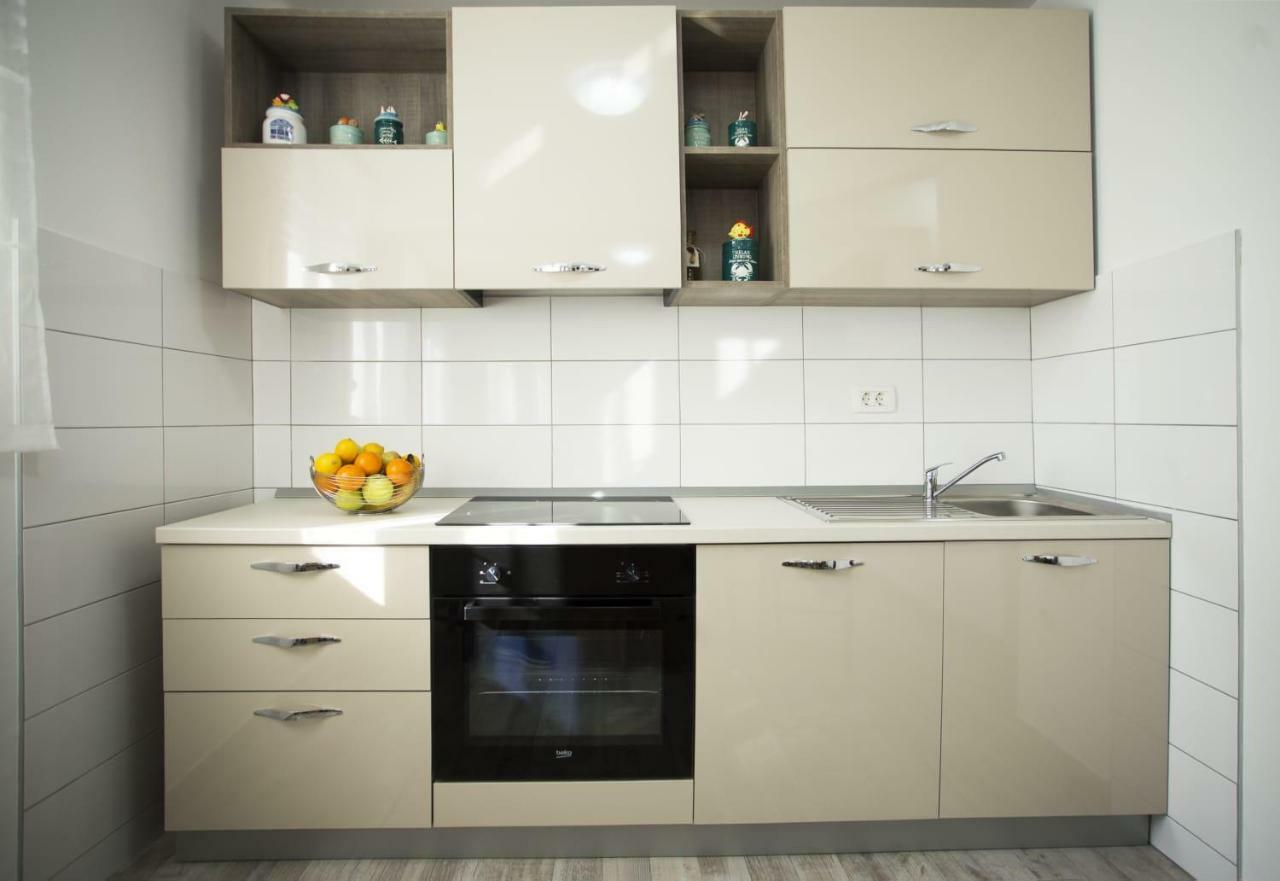 Apartman Leona Kastela Luaran gambar